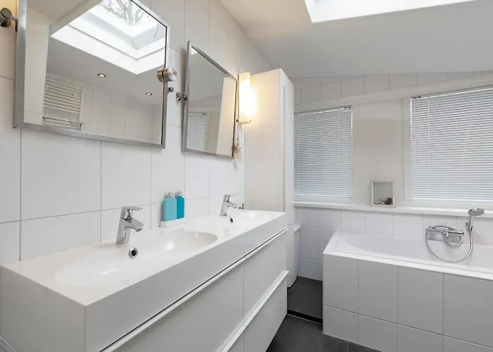 Casa de Férias In Sint Maartenszee Near *